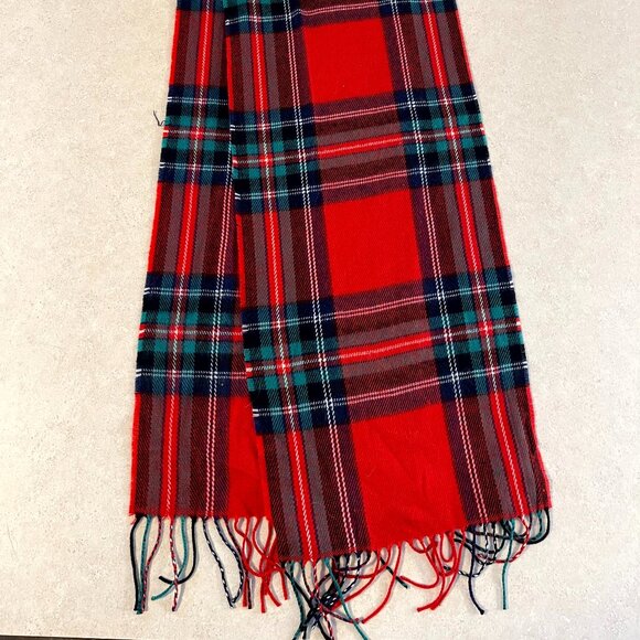 NWT ~ Old Navy Scarf One Size Red Green, White Plaid Fringe - Picture 1 of 7
